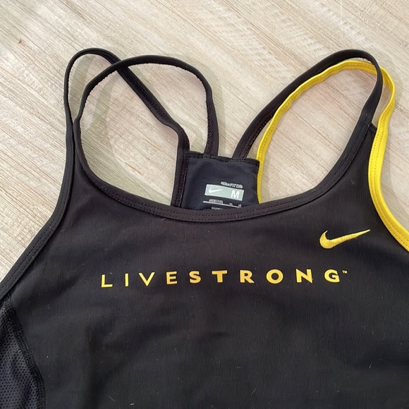 Nike Livestrong Tank - Picture 2 of 3